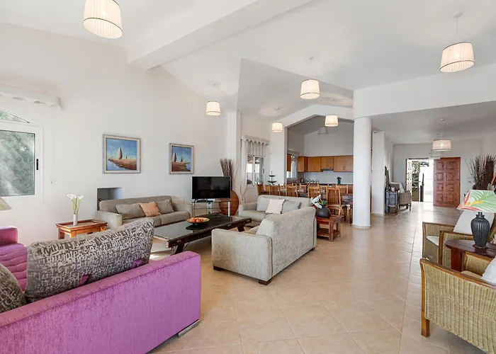 Thea, Luxury Cliff Sea View *