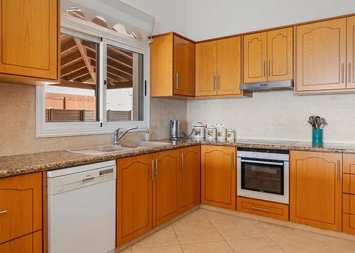 Villa Thea, Luxury Cliff Sea View