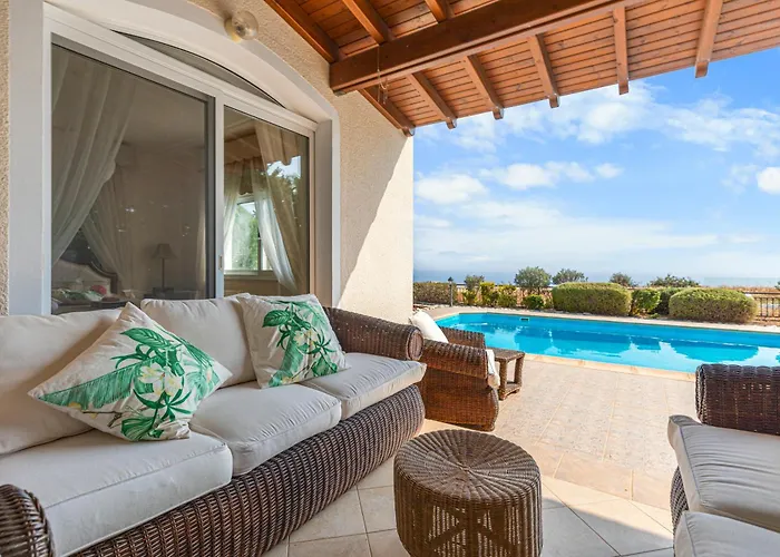 Thea, Luxury Cliff Sea View Pissouri