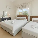 Thea, Luxury Cliff Sea View * بيسوري