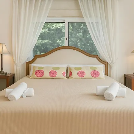 Thea, Luxury Cliff Sea View Willa