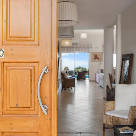 Thea, Luxury Cliff Sea View فيلة *