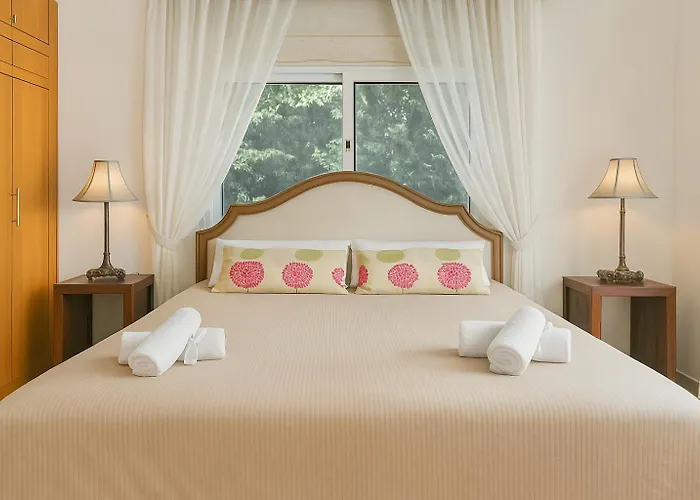 Thea, Luxury Cliff Sea View Vila