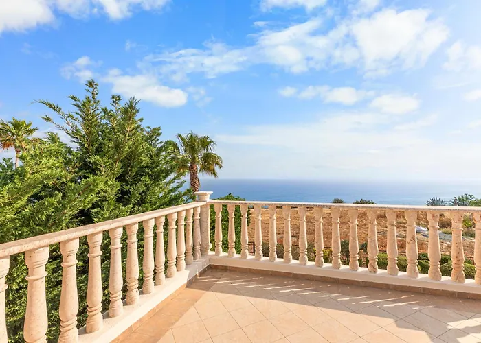 Vila Thea, Luxury Cliff Sea View Pissouri